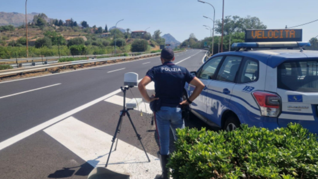 Controlli su A18 e A20: autovelox attivi dal 28 luglio al 3 agosto in Sicilia Orientale