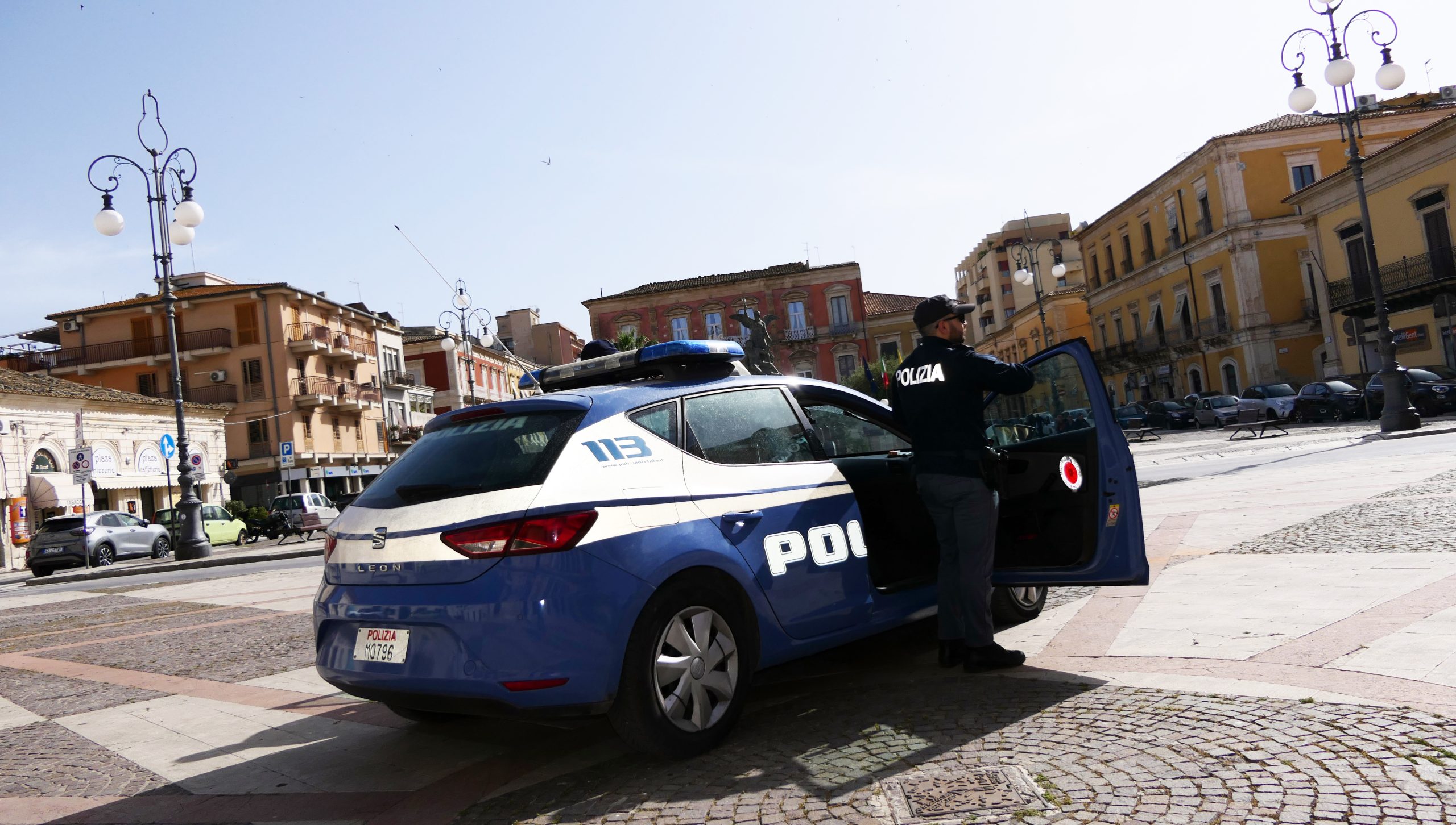 Maltratta e aggredisce la convivente: scatta il divieto di avvicinamento