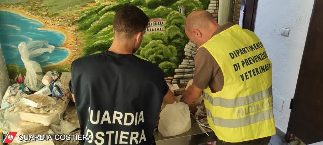Ristoranti catanesi con oltre 270 kg di cibo non commestibile