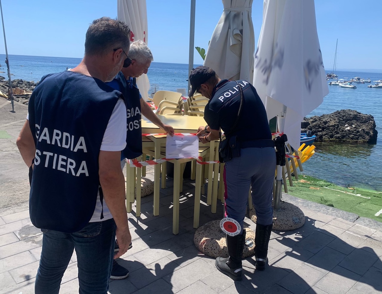 Controlli a San Giovanni Li Cuti e Acitrezza: sequestri e una denuncia per occupazione abusiva