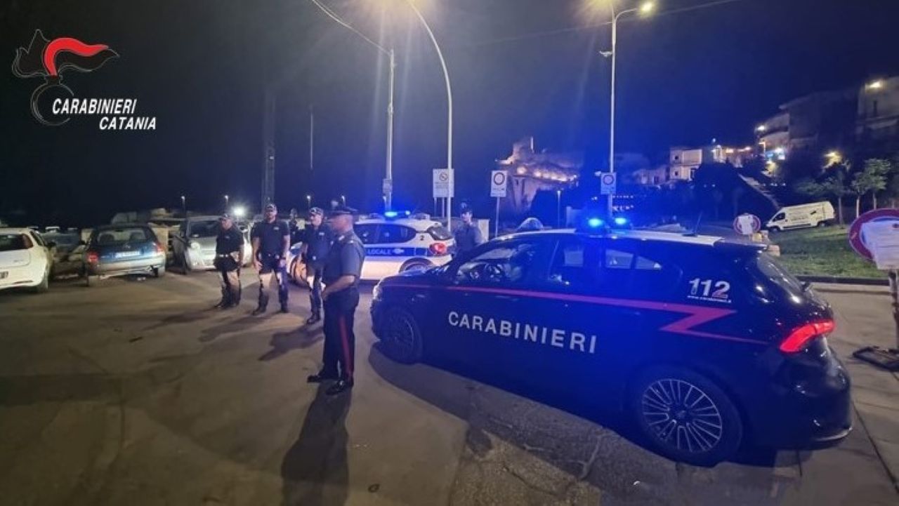 Controlli “a tappeto” ad Aci Castello: guai per i trasgressori
