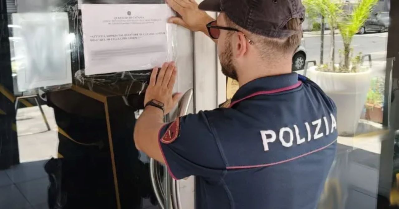 Catania, sospesi un chiosco-bar e un centro scommesse: erano ritrovo di pregiudicati