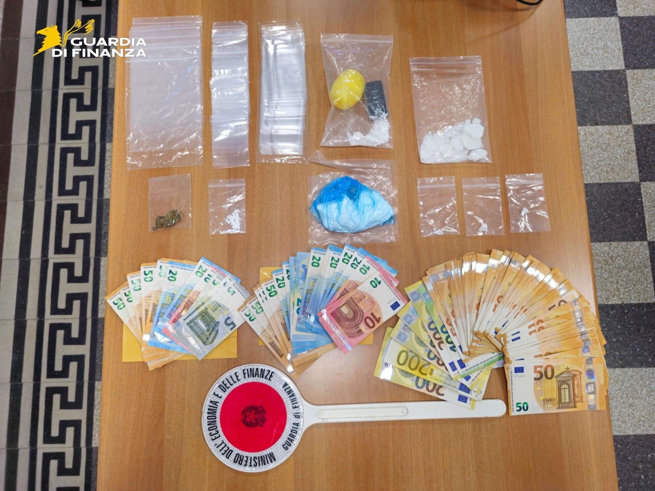 Mazara del Vallo: due arresti per spaccio di cocaina. Sequestrata droga e denaro contante