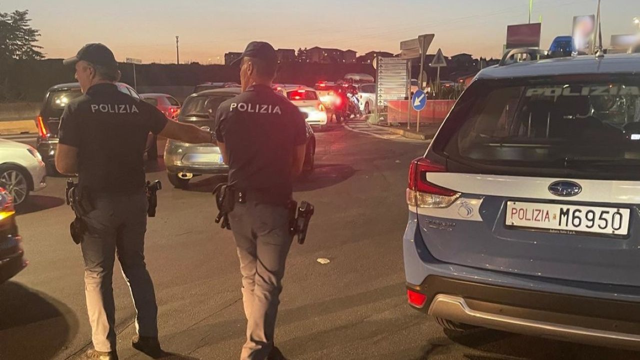 Il bilancio dei controlli della polizia a Gravina: multe salate
