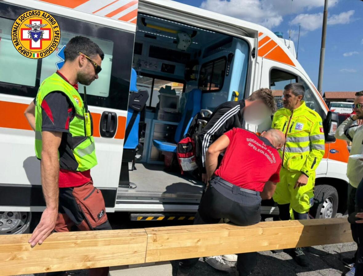 Soccorso Alpino Siciliano interviene sull’Etna per il recupero di due escursionisti privi di attrezzatura adeguata
