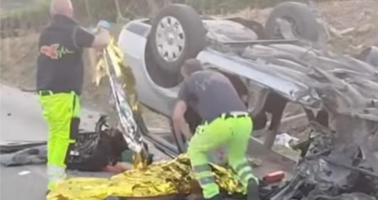 Incidente sulla SS 410 Dir, un morto e quattro feriti alle porte di Naro