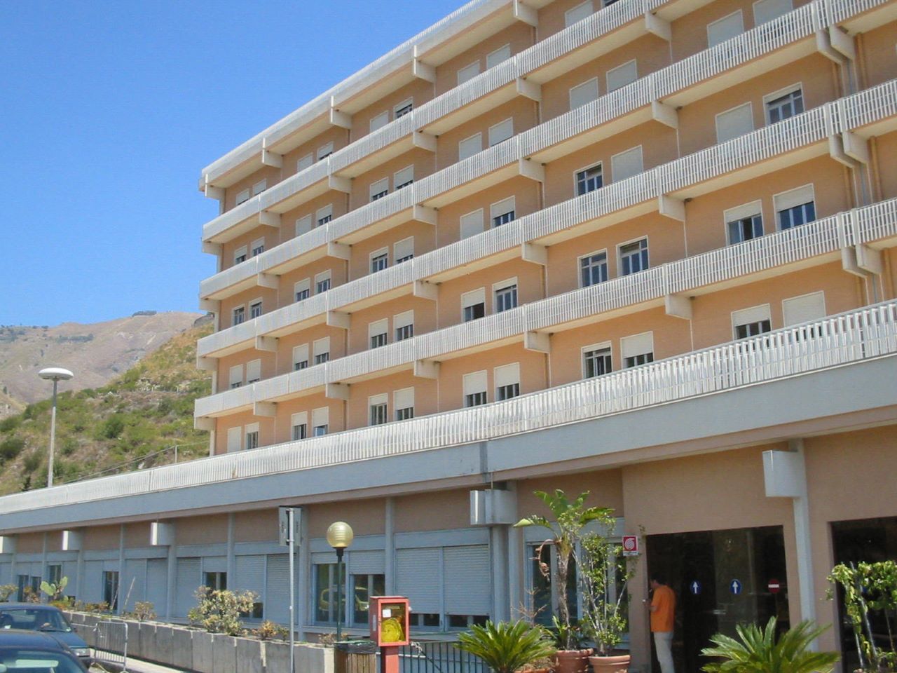 Assolti tutti e tre i medici dal reato di omicidio colposo per la morte di un 22enne ricoverato a Taormina