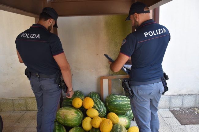 Sequestrati 300 chili di meloni nel Catanese: sanzioni per oltre 5.000 euro