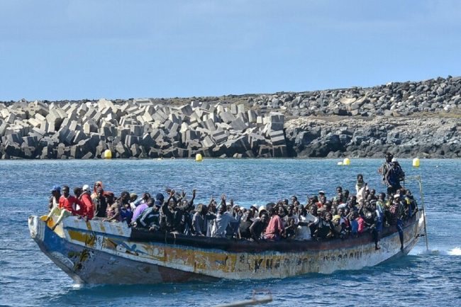 Lampedusa, sei sbarchi di migranti in poche ore: hotspot con oltre 600 ospiti