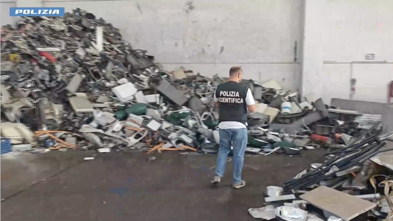 Operazione “Iron Travel”: 10 arresti tra Catania, Messina e Agrigento. Sequestro di aziende nel settore dei rottami metallici