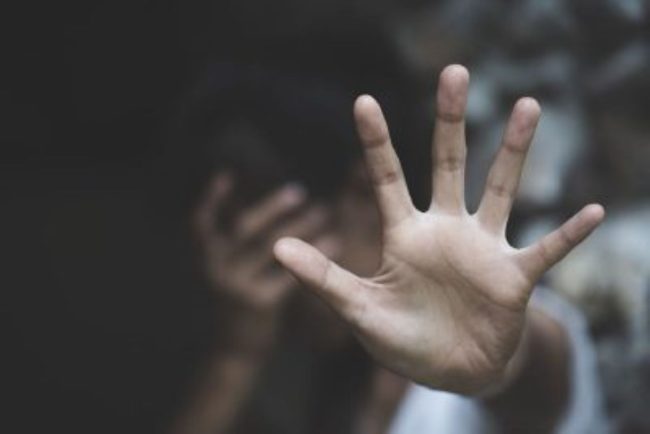 Partanna, condannato a 7 anni il nonno “orco” che abusò sessualmente della nipotina di 5 anni