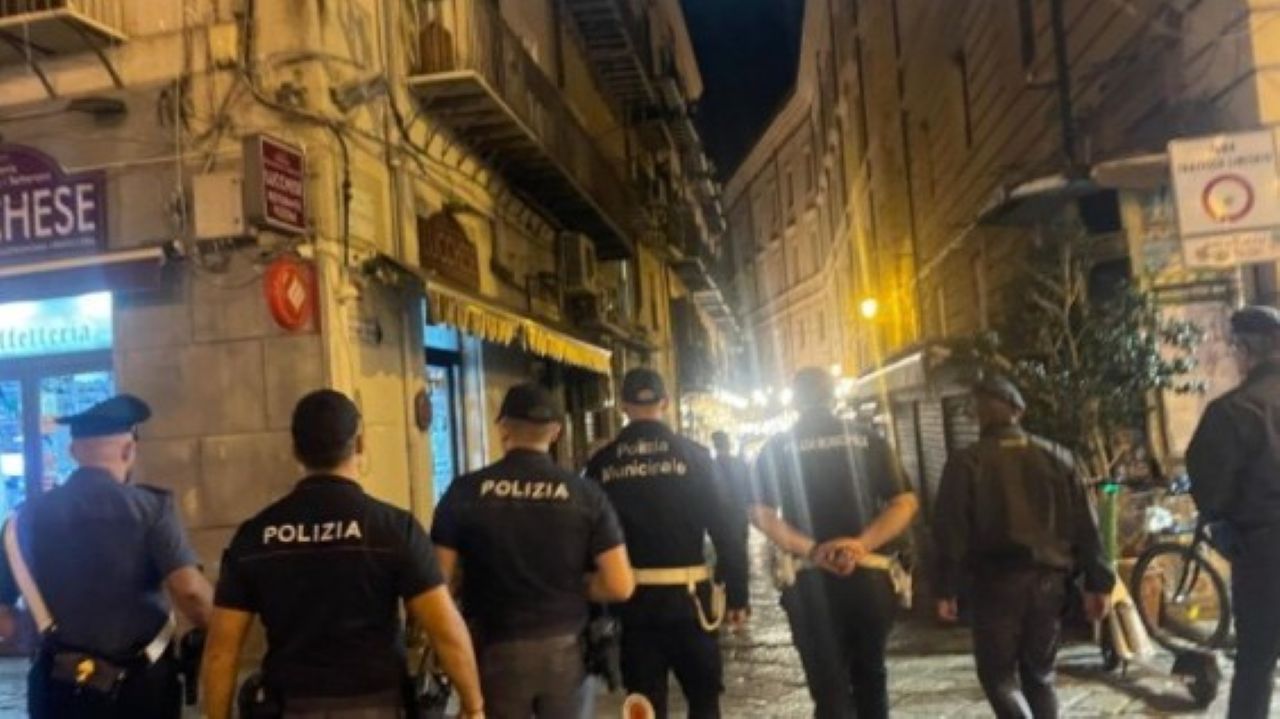 Coppia di turisti aggrediti e rapinati alla Vucciria. Guai per due 20enni