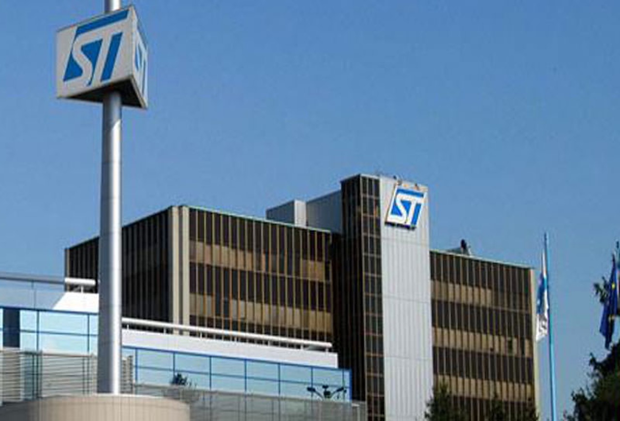 STMicroelectronics annuncia 206 esuberi a Catania: Fiom-Cgil attacca, Regione assente