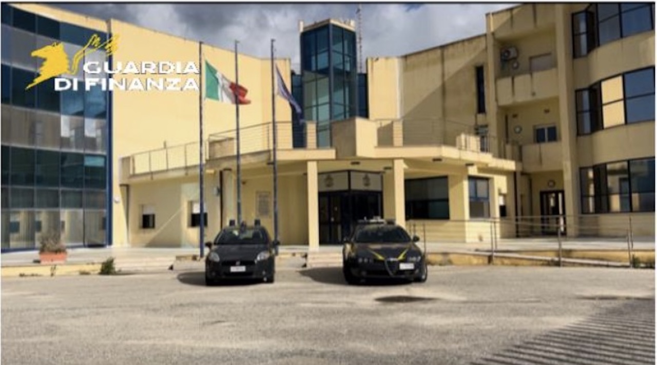 Castelvetrano, scoperto circolo con slot illegali: sanzioni per 30.000 euro e proposta di chiusura