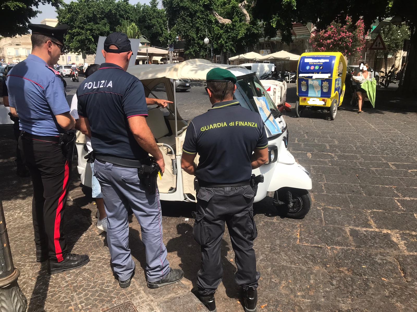 Siracusa, controlli straordinari ai servizi turistici in Ortigia: verifiche su motocarrozzette e velocipedi