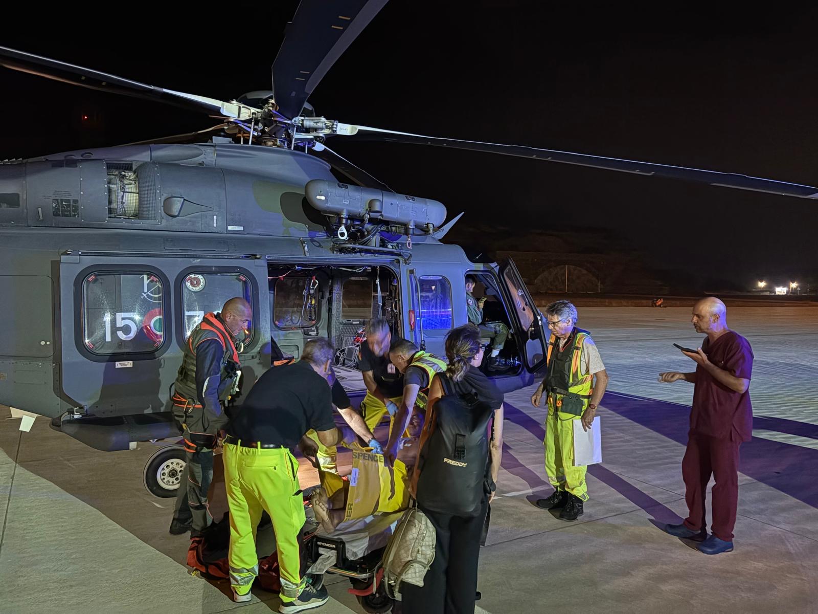 Pantelleria, doppio intervento d’urgenza dell’Aeronautica Militare: salvati un 59enne e un 17enne