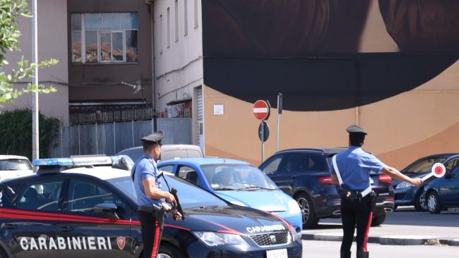 Arrestati due 20enni per spaccio a Palermo