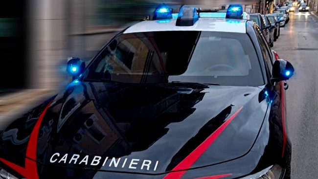 Vittoria, arrestato 22enne ricercato per rapina ai danni di un minore
