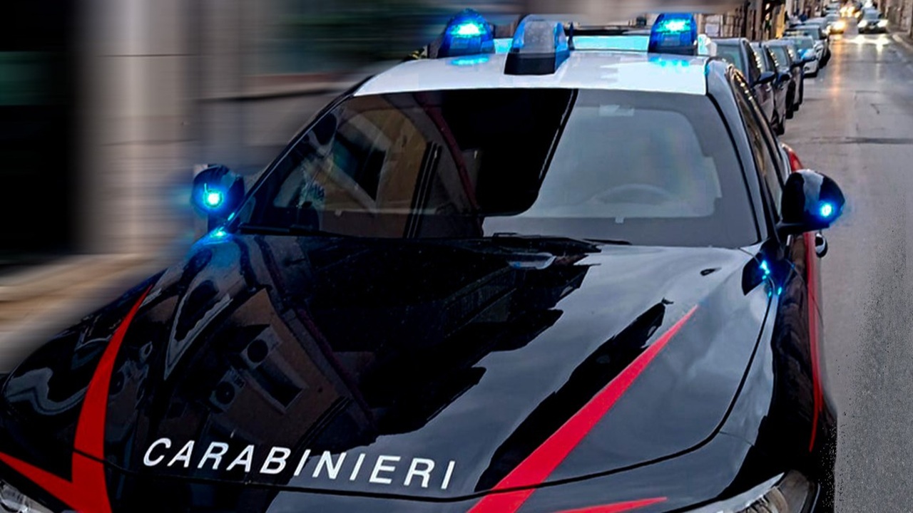 Vittoria, arrestato 22enne ricercato per rapina ai danni di un minore