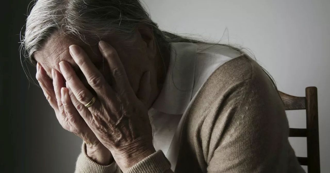 Caltanissetta, picchia, maltratta e violenta la moglie: arrestato 80enne