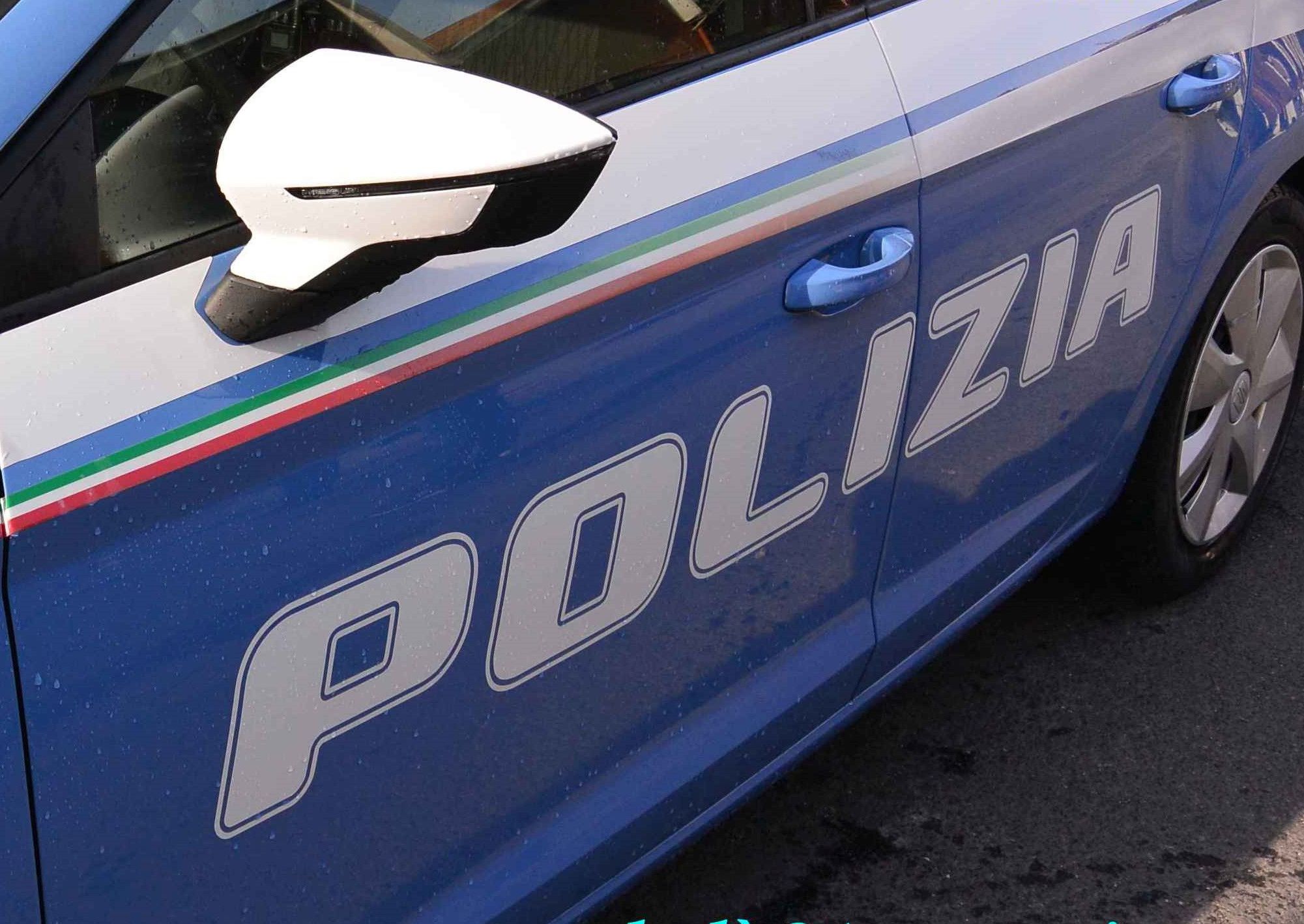Pusher minorenni in fuga per le strade di Catania: due arresti