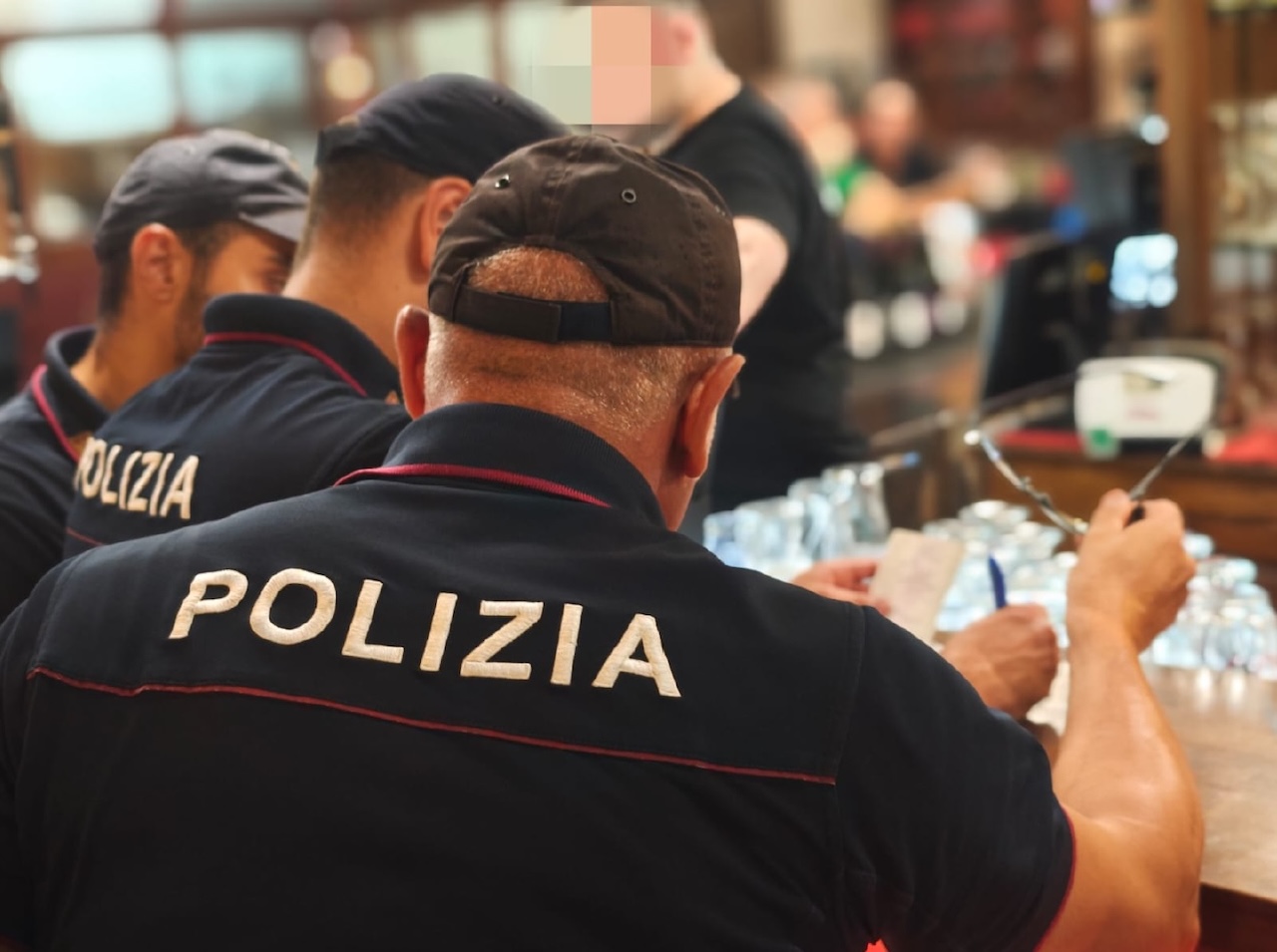Siracusa, controlli nei locali pubblici: denunce e sanzioni per musica oltre l’orario consentito e impianti non autorizzati