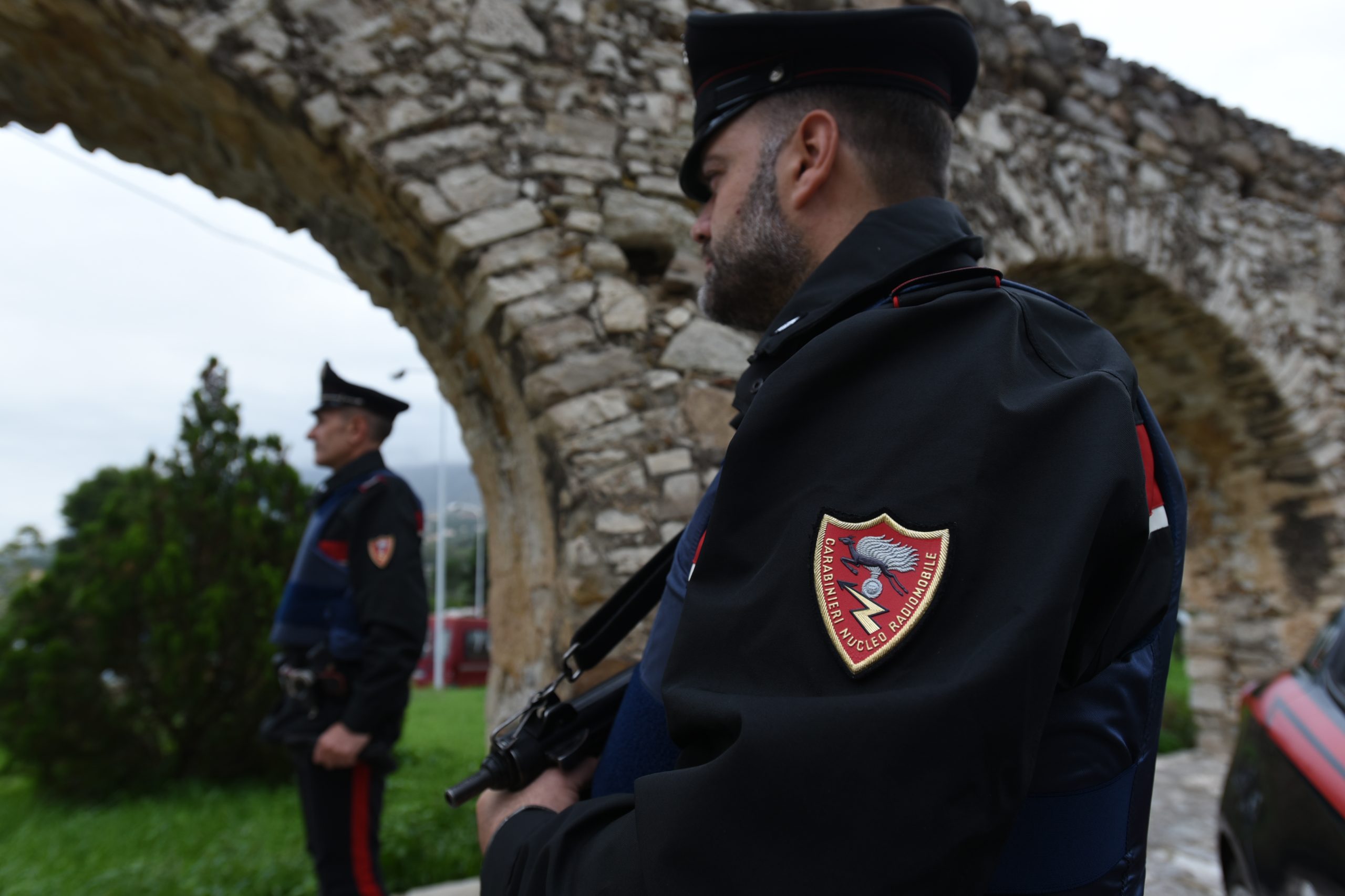 Tenta il furto in una tabaccheria, ma viene beccato prima di riuscire a entrare
