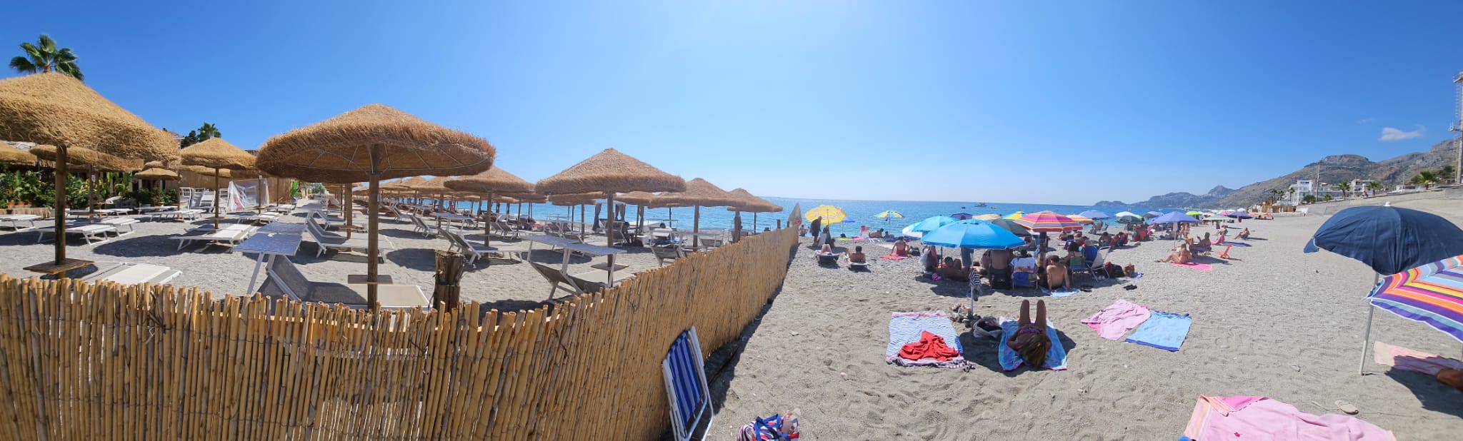 Sicilia, spiagge libere affollate e lidi deserti: il Codacons denuncia il caro-prezzi