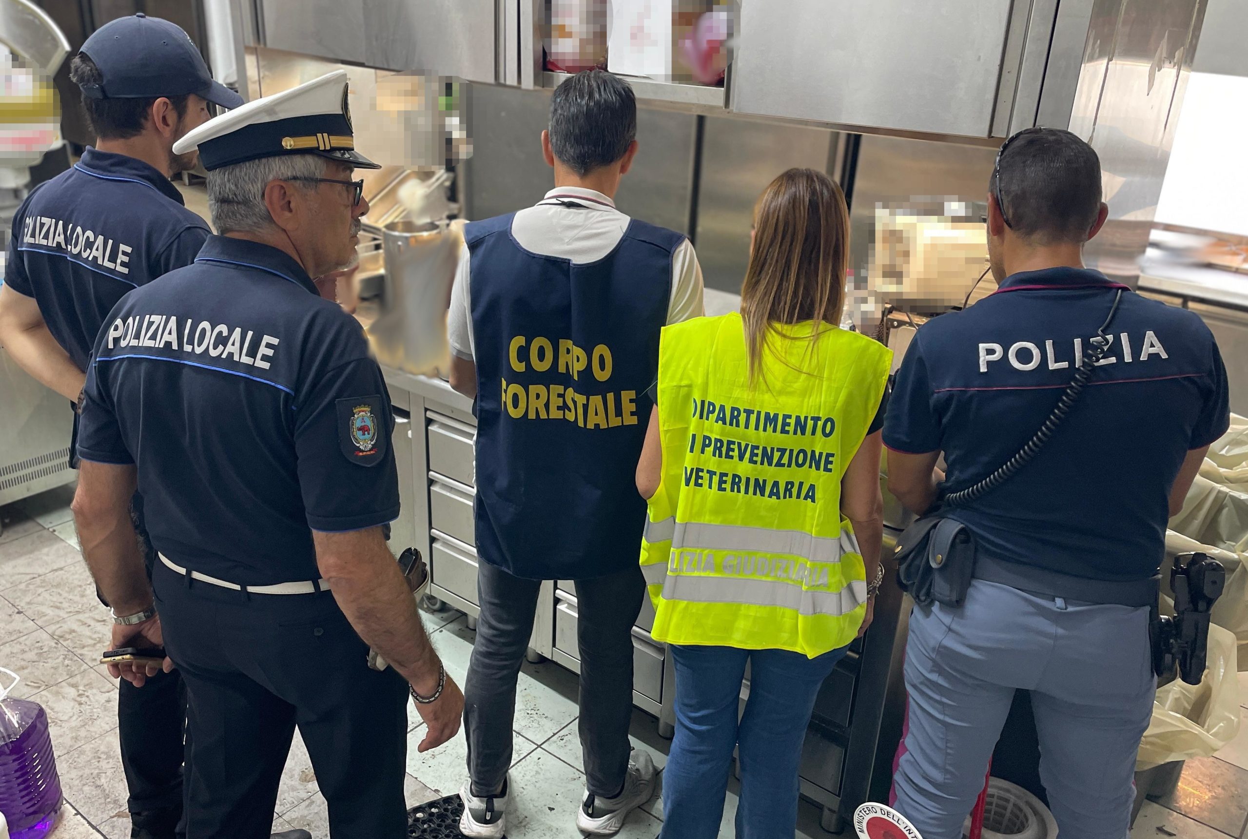 Controlli a San Giovanni Li Cuti: maxi-sanzioni a stabilimento balneare e ristorante per irregolarità igienico-sanitarie