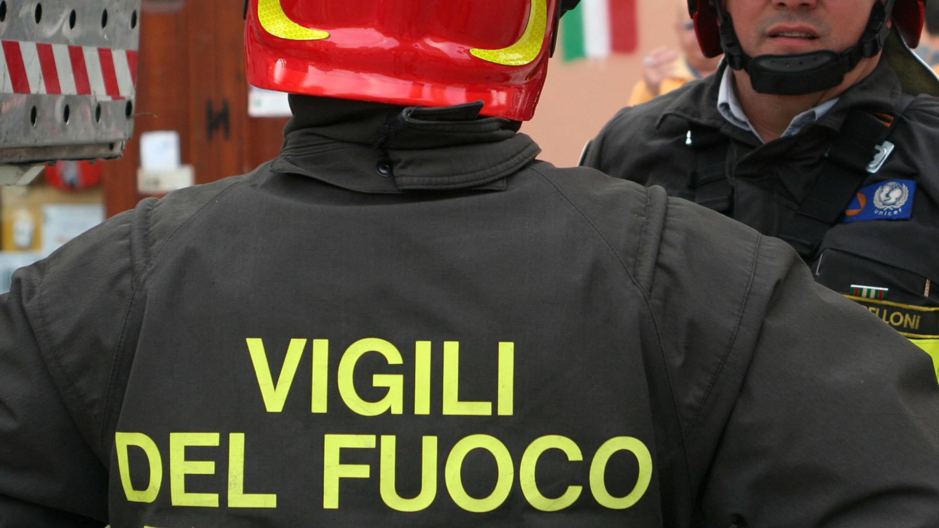 Licata, in fiamme l’auto di una donna: indagini in corso