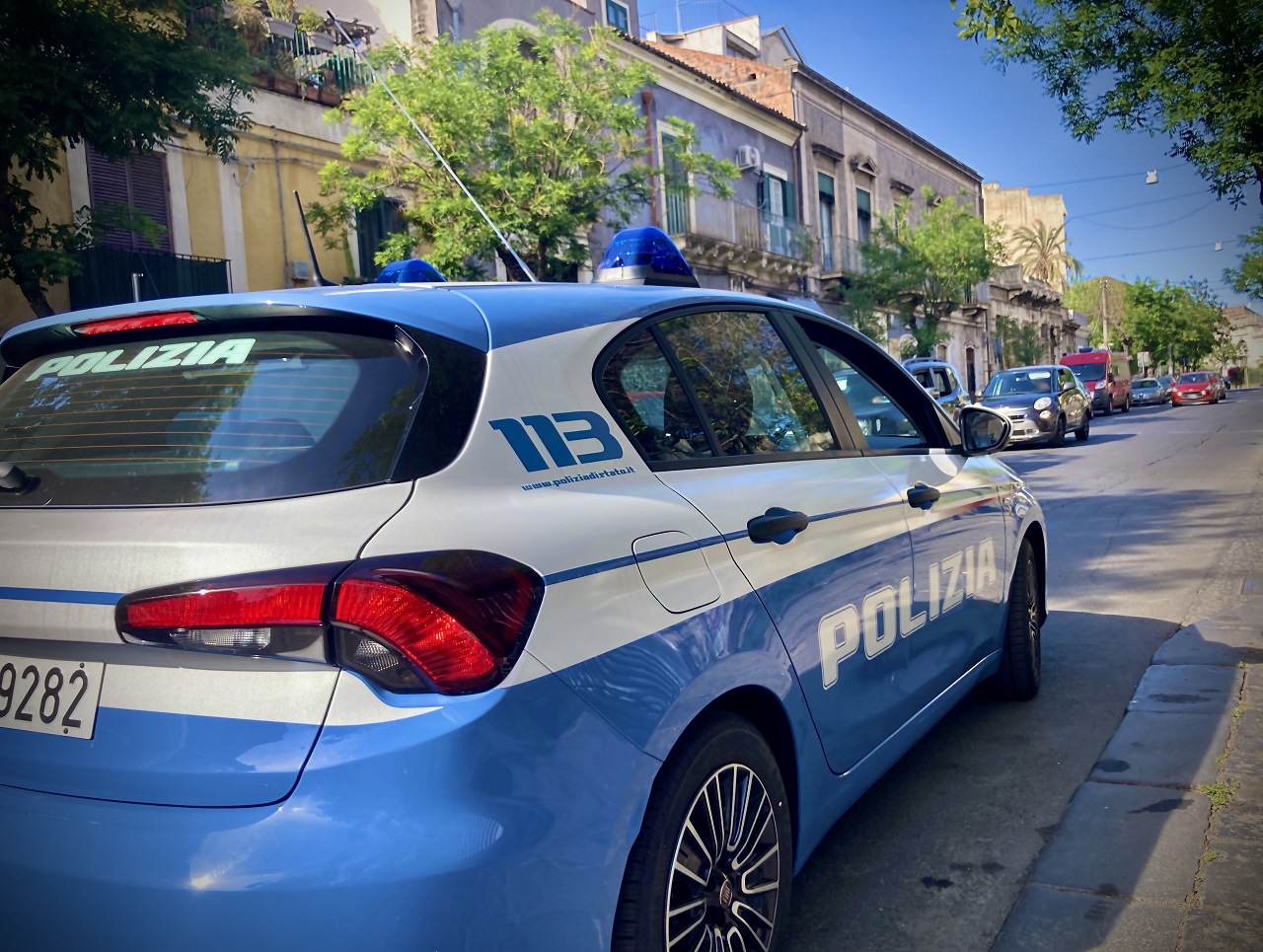 Catania, lo stalking dall’ex della compagna e le minacce di morte con un coltello