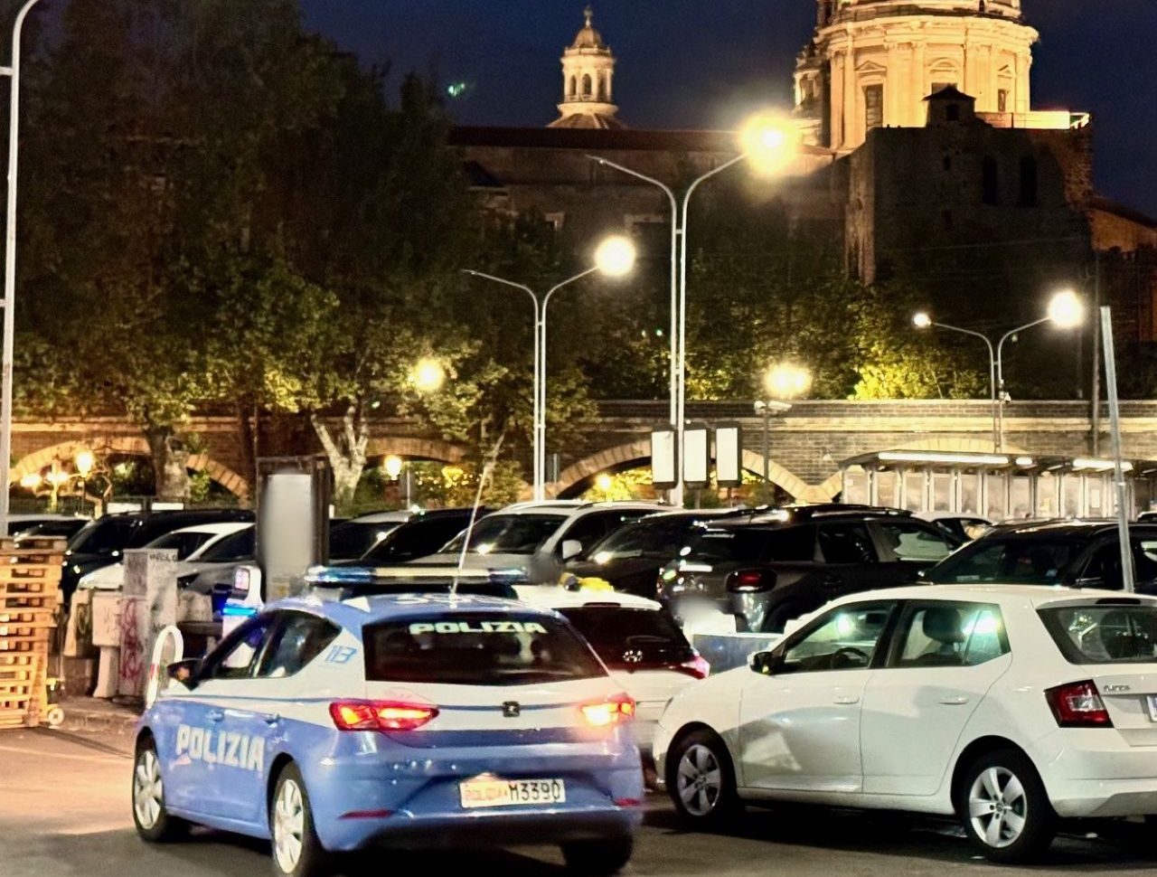 Catania, parcheggiatore abusivo infastidisce turisti chiedendo soldi: arrestato 30enne pregiudicato