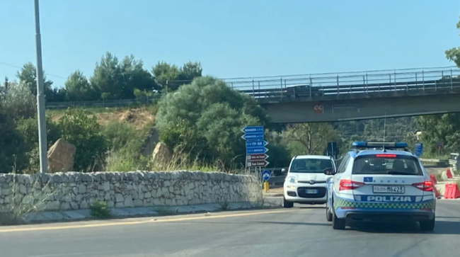 Paura sulla Statale 640: percorre contromano la rotonda degli Scrittori