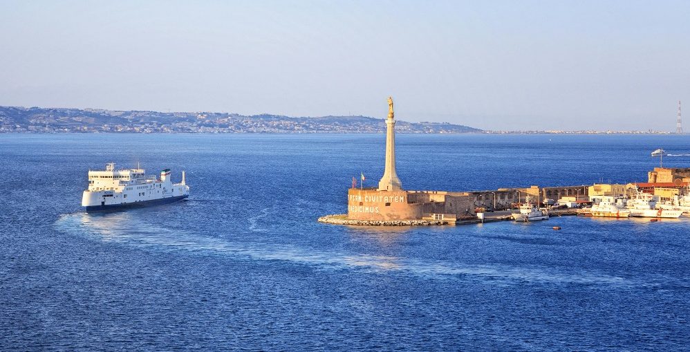 Capitaneria di porto di Messina, operazione di salvataggio per un diportista