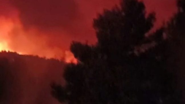 Ribera, incendio al Monte Sara: mille ettari di bosco in fumo