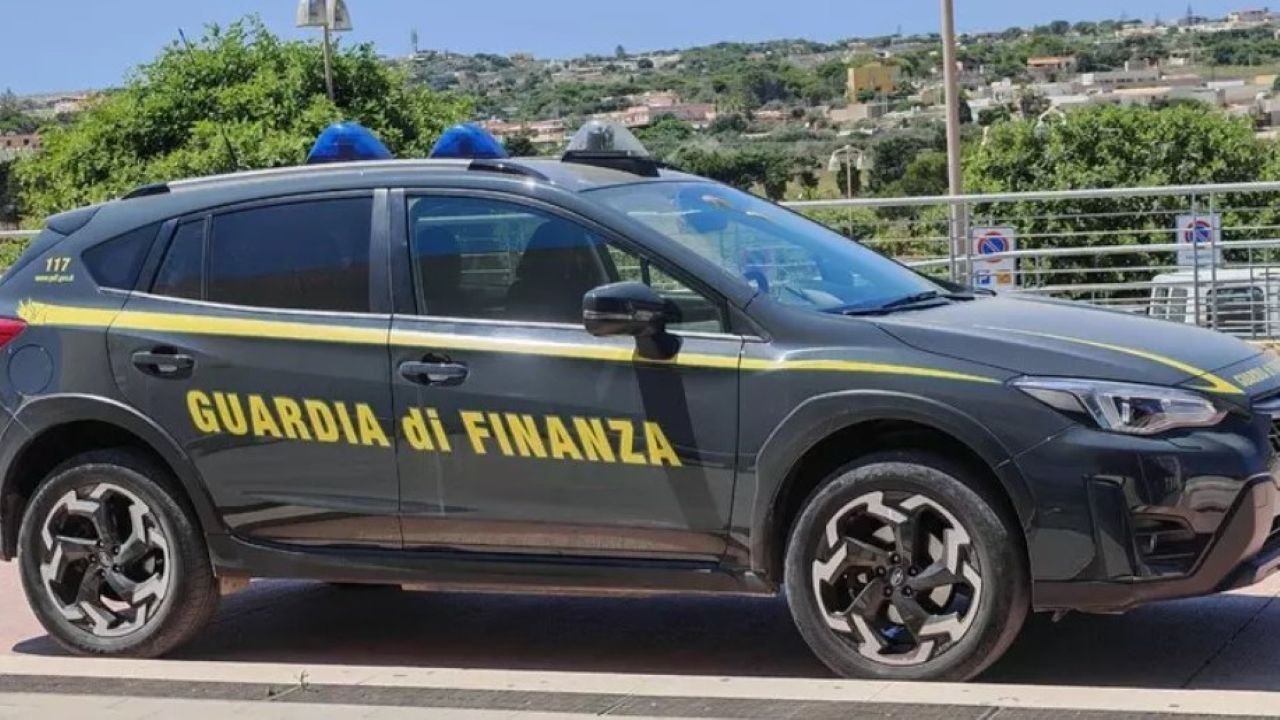 Minicar contromano sull’A29: Guardia di Finanza scongiura il peggio