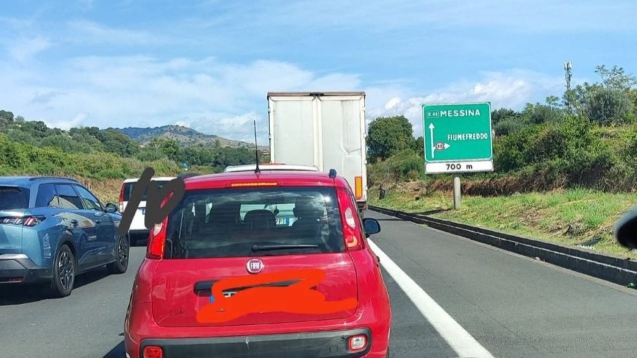 Incidente sull’A18 tra Giarre e Fiumefreddo: 7 feriti, traffico in tilt