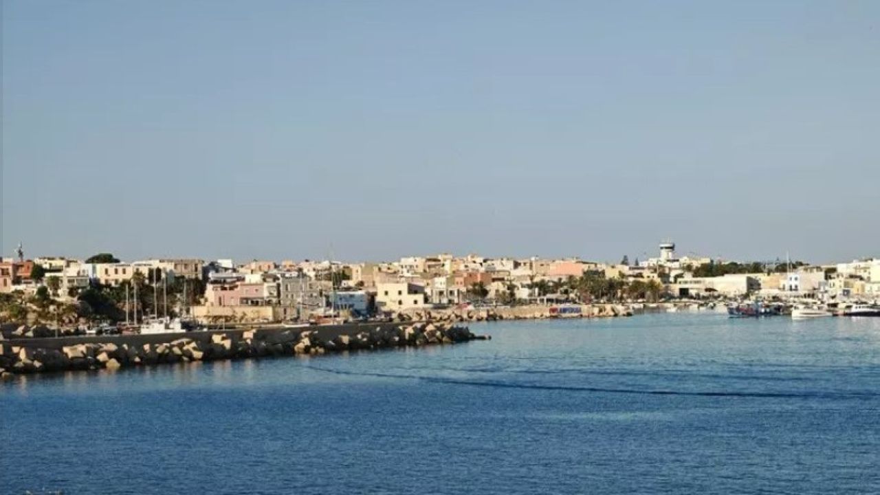 Altri 154 migranti sbarcati a Lampedusa. L’hotspot conta oltre 750 ospiti