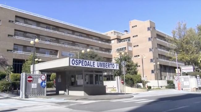 Siracusa, infermiere aggredito al triage del Pronto soccorso: pugno al volto, l’ASP si costituirà Parte Civile