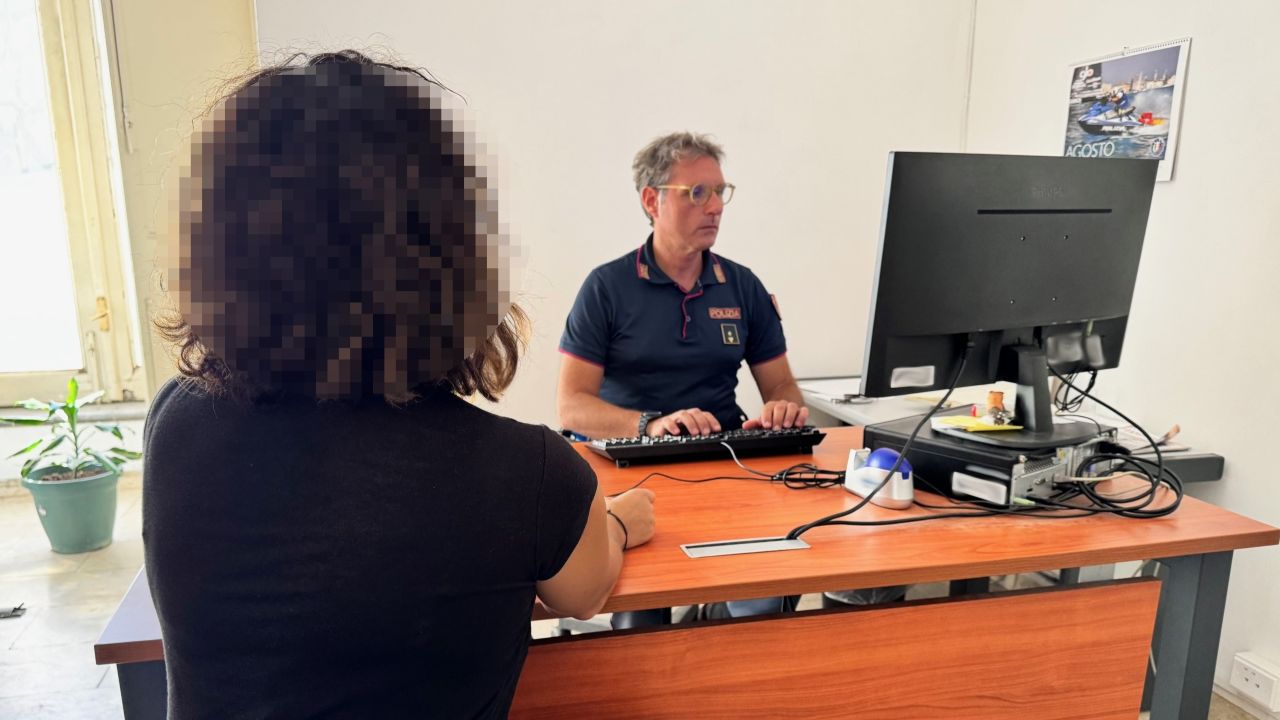 Catania, dà fuoco alla casa della moglie: arrestato 32enne