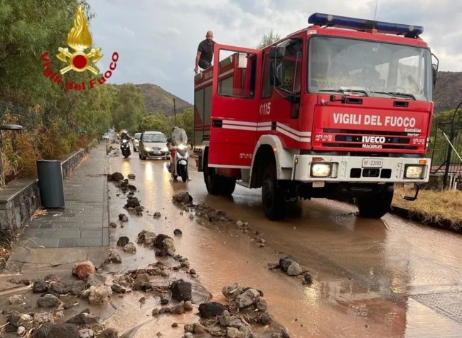 Maltempo alle Eolie, messi in salvo 4 giovani a Vulcano