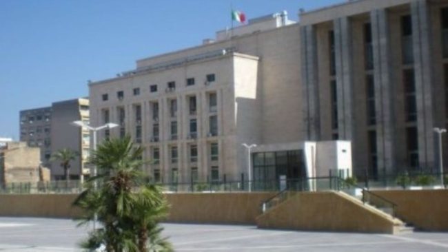 Palermo, presunta truffa ai fondi Ue: 23 indagati tra docenti universitari e imprenditori