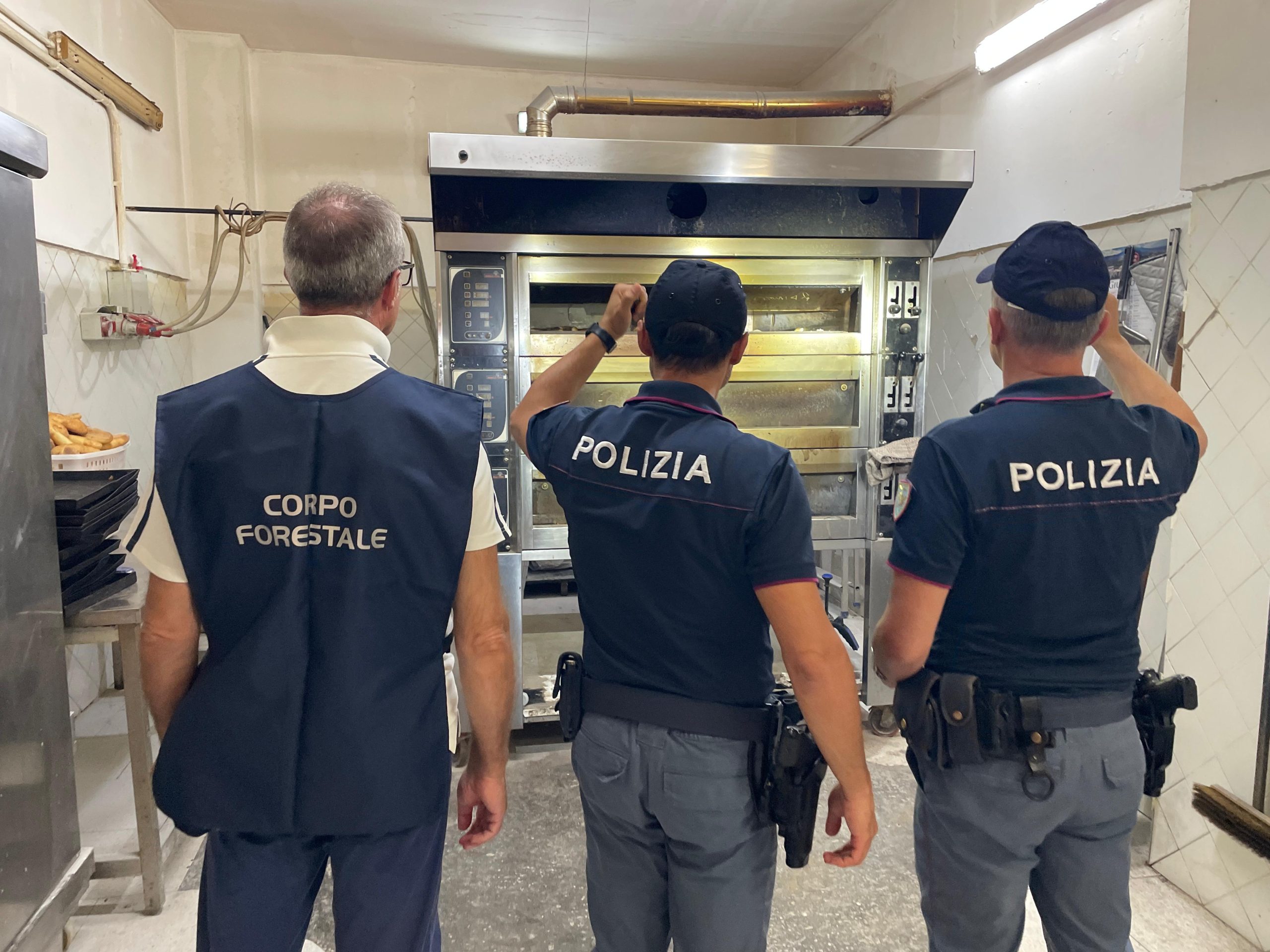 Controlli della Polizia a Catania: sequestri, multe e denunce in vari quartieri – VIDEO