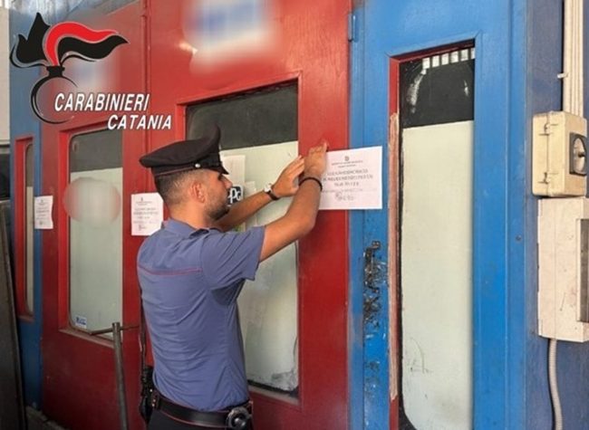 Biancavilla, furto di energia elettrica e irregolarità ambientali in un’autocarrozzeria: denunciato il titolare