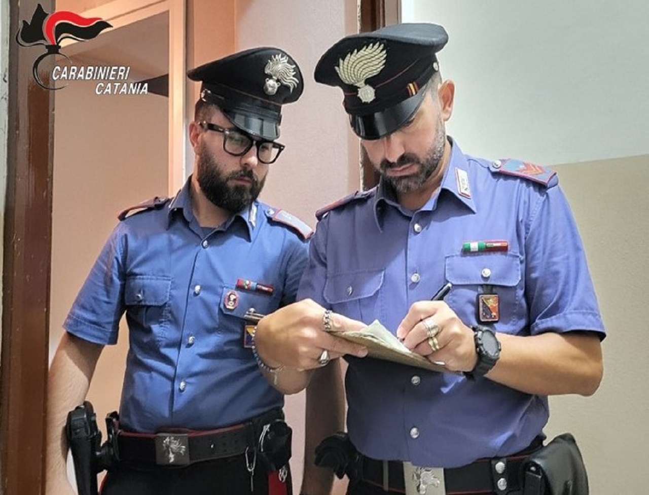 Chiama il 112 minacciando di uccidere la moglie, ma è solo ubriaco