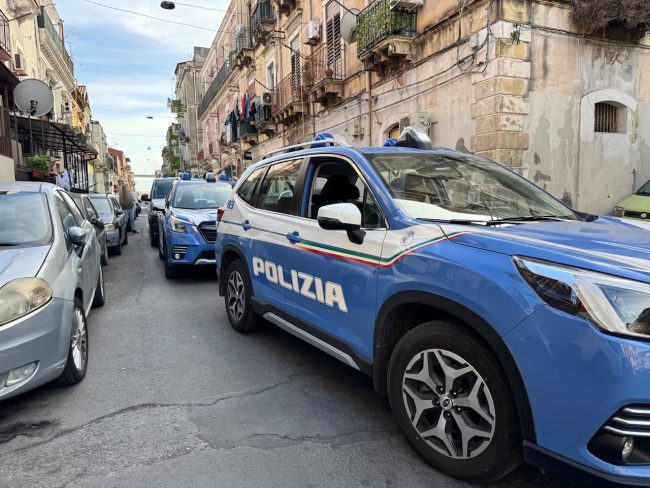 Crack-room, stalle abusive e auto non assicurate: maxi controllo a San Cristoforo