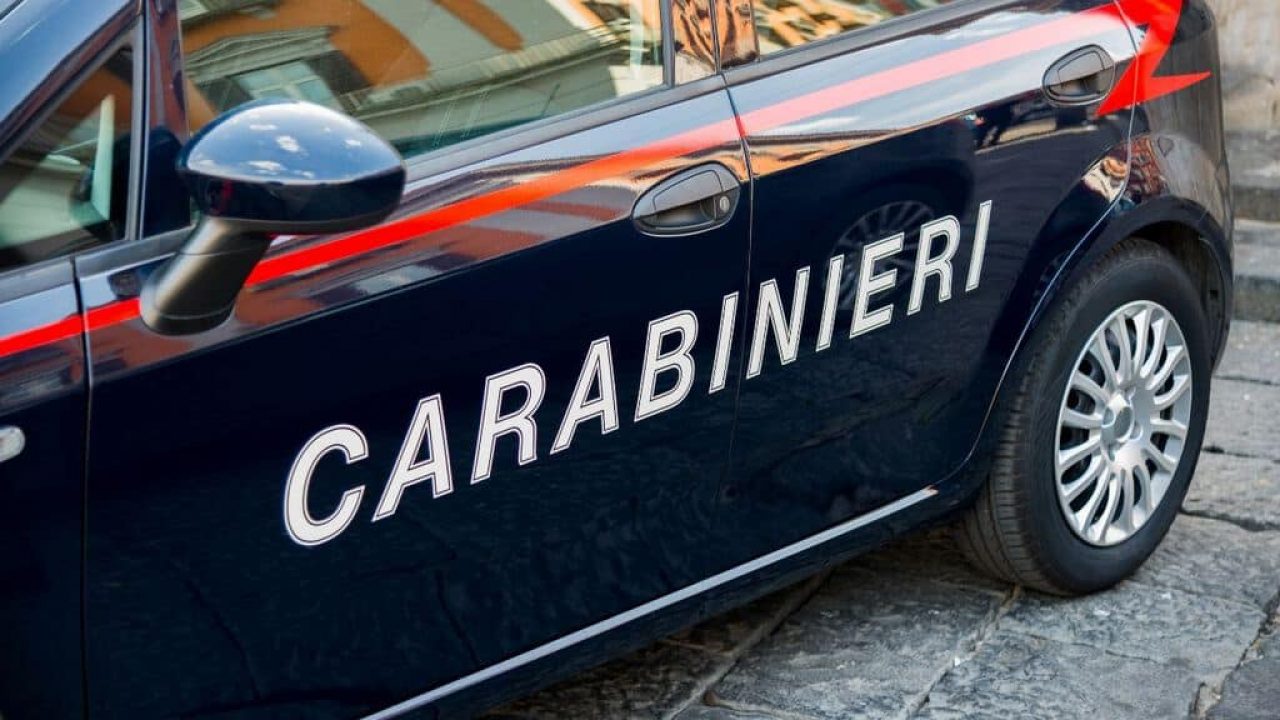 Caltanissetta, accoltella il marito e si finge vittima: arrestata 61enne
