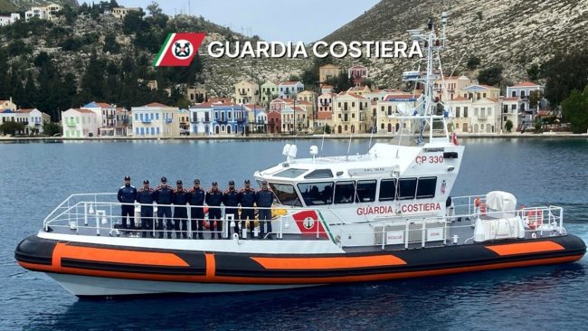 Trapani, alla deriva tra il porto e l’isola di Formica: soccorsi padre e figlio