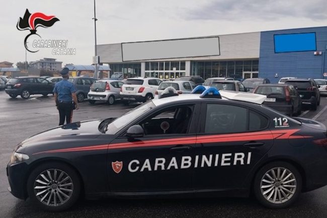 Paternò, arrestata la ladra di cosmetici dei supermercati della zona