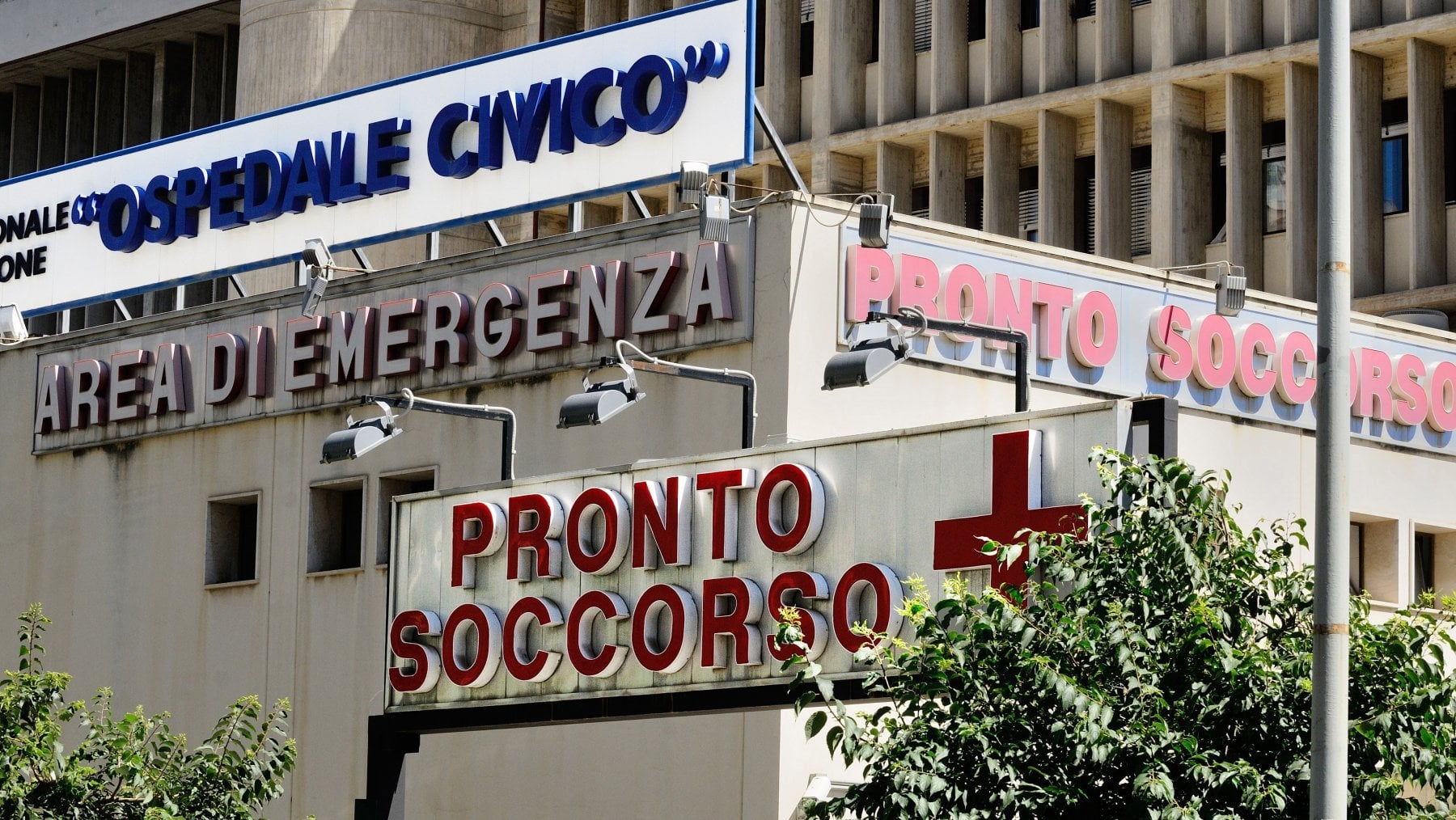 Palermo, muore in ospedale: i familiari avvisati dopo 13 ore